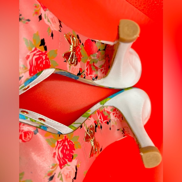 RARE Beautiful Betsey Johnson Casual Heels, 7M Good Preowned Vintage Condition - Picture 7 of 10